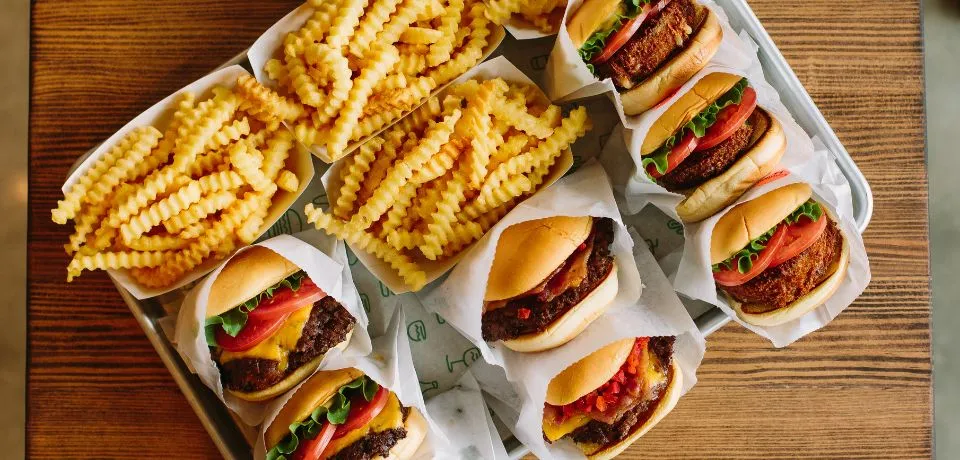 Hambúrgueres, Praia e Felicidade: Por Que o Shake Shack Sentosa é um Paraíso de Sabores Imperdível