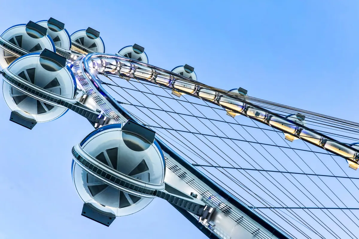Eleve-se acima da Las Vegas Strip no passeio panorâmico da roda de observação High Roller