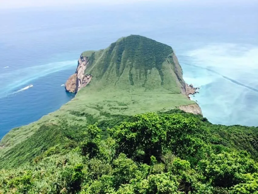 Yilan's Guishan Island: An Epic Ocean Adventure You Can't Miss!