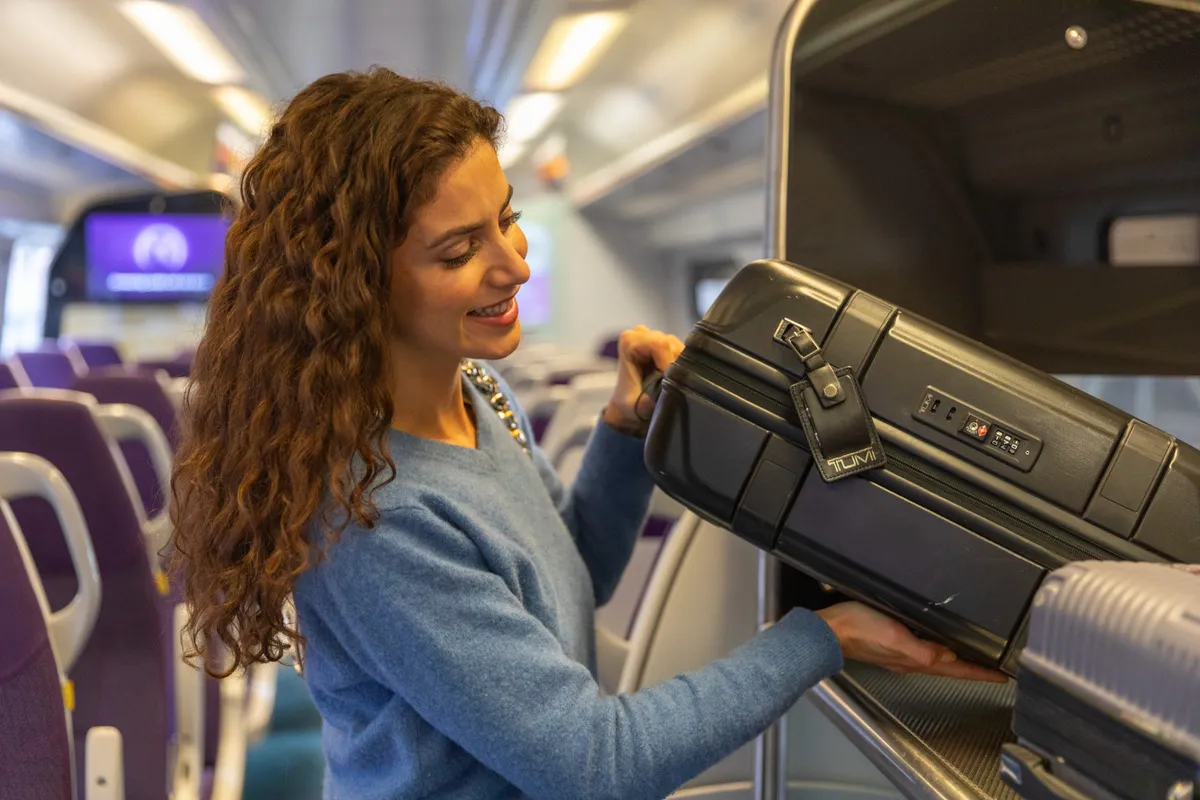 Gepäck mühelos im Heathrow Express verstauen für eine bequeme und komfortable Reise