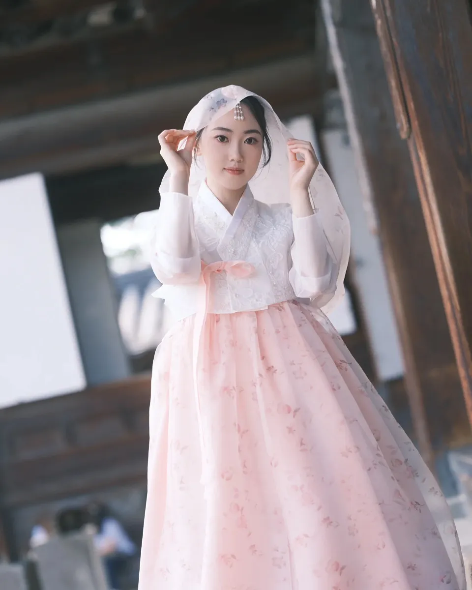 Dress Like Royalty: Our Family-Friendly Hanbok Experience in the Heart of Seoul