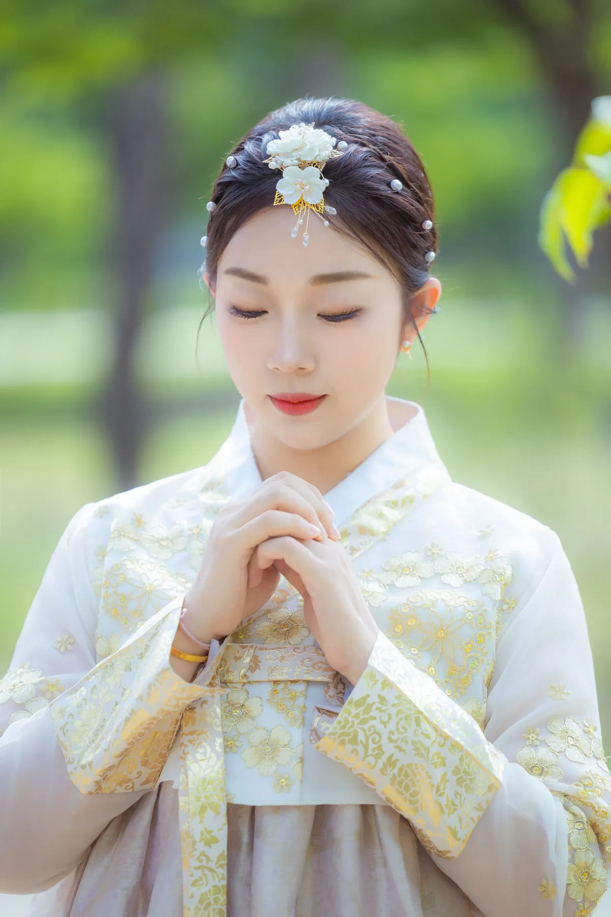 Is a Gyeongbokgung Hanbok Rental Worth It? Our Practical Budget Review