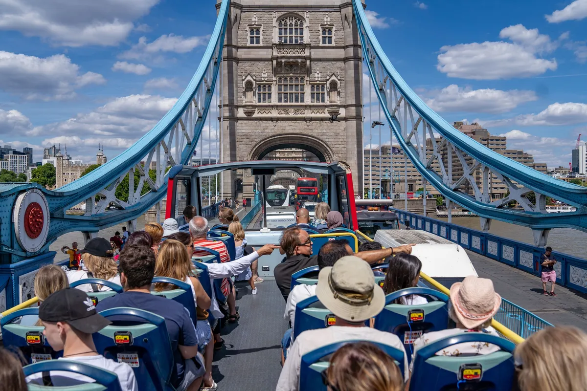 Enjoy the flexibility to hop on and off the bus at any of the designated stops to discover London's major attractions