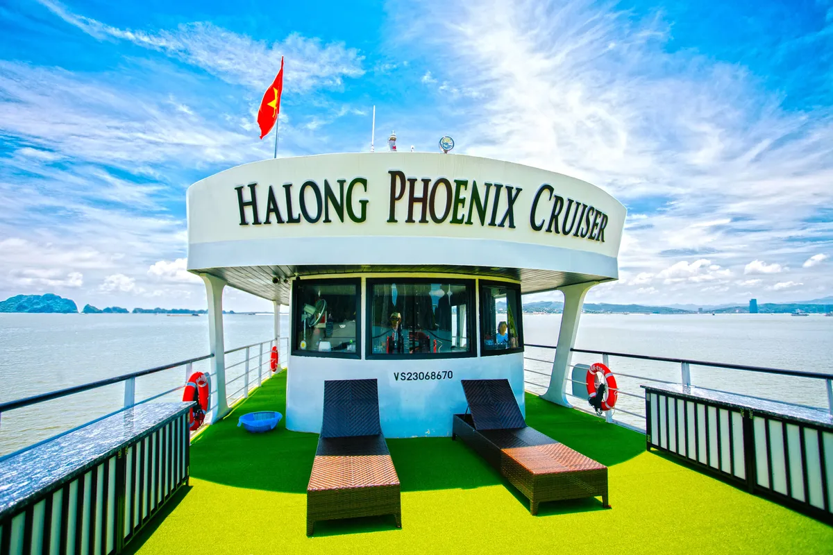 Phoenix Day Cruise: Unveiling Halong Bay's Emerald Splendor