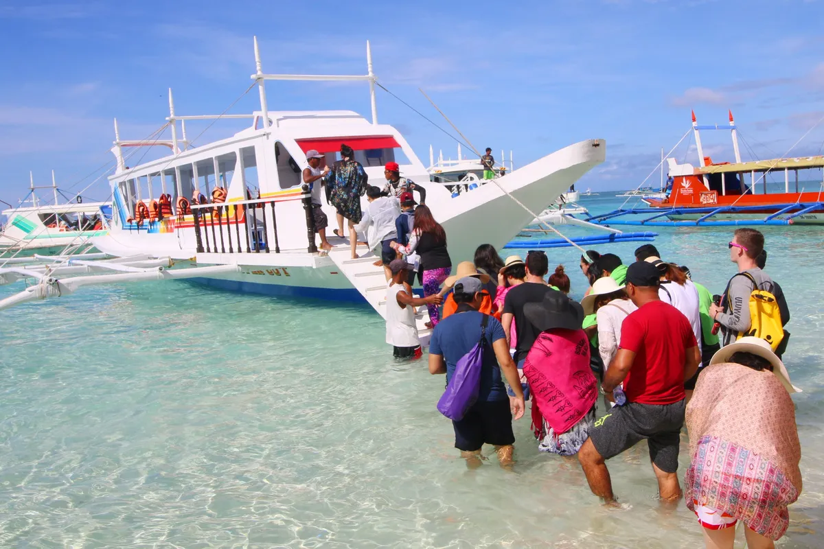Be sure to go to Astoria or Swiss Inn Restaurant during the Amihan seaon, or Bulabog Beach during Habagat season