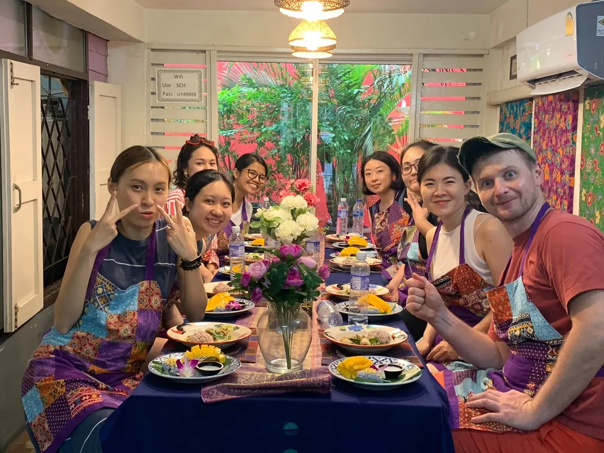 Probieren Sie die Früchte Ihrer harten Arbeit und seien Sie stolz auf Ihre ganz persönliche Kreation der thailändischen Küche