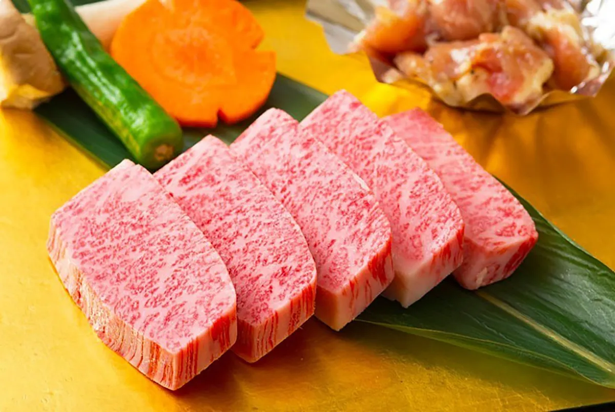 松阪牛肉的鲜嫩和浓郁风味会让你回味无穷