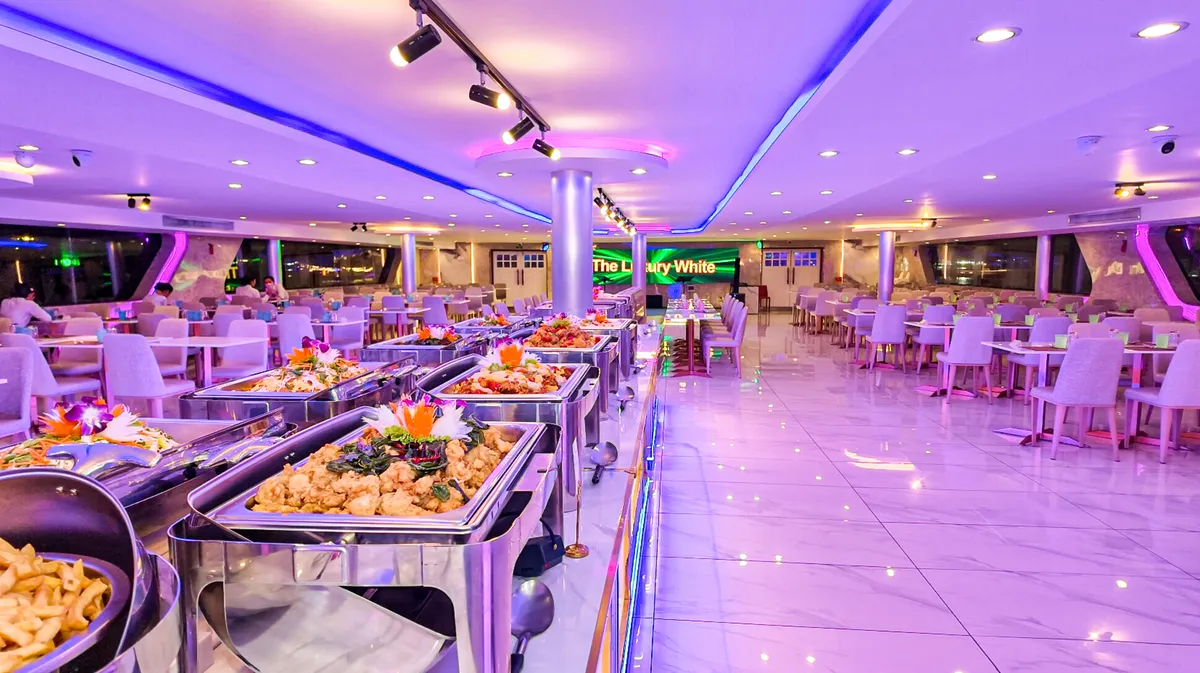 The Luxury White Dinner Cruise in Bangkok
