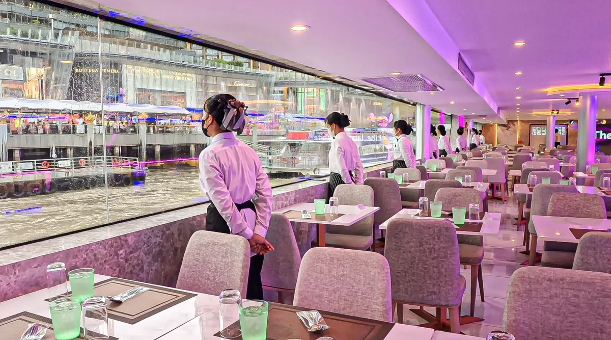 The Luxury White Dinner Cruise in Bangkok