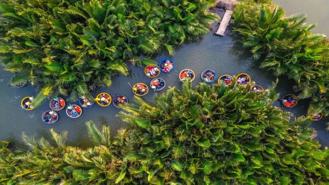 旋转的乐趣与地道美食：我们的会安椰林簸箕船家庭之旅评测