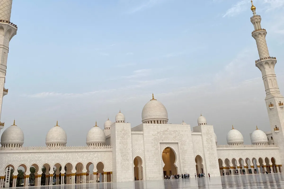Abu Dhabi Stadtrundfahrt mit Großer Moschee ab Dubai
