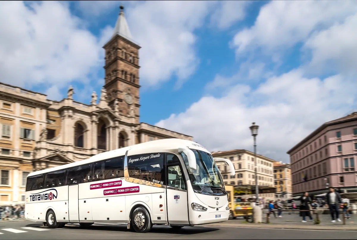 Rapide et facile ! Le bus de l'aéroport de Milan vous emmène directement au cœur de la ville