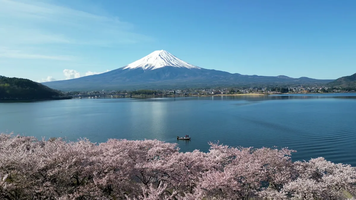 Chasing Fuji's Majesty: Our Family Adventure to Arakurayama Pagoda & Lake Kawaguchi
