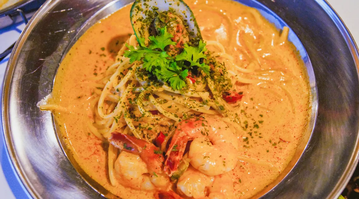 49 Seats オーチャード店：シンガポールのフュージョン・コンフォートフード界を深掘り