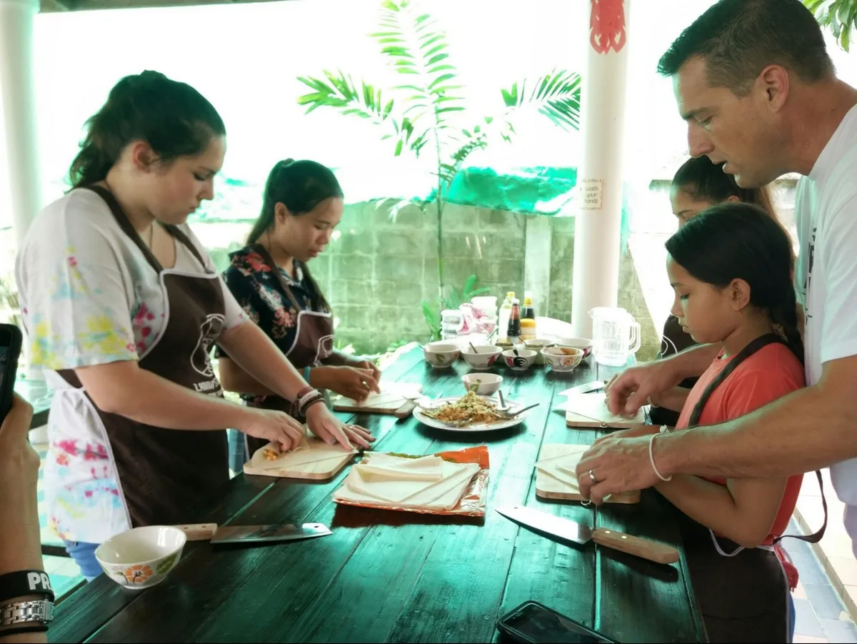 Lanna Smile Thai Cooking Class: La aventura culinaria familiar definitiva en Chiang Mai