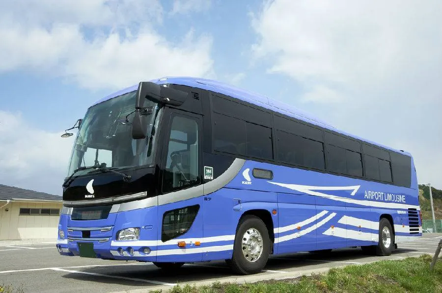 Kansai Unlocked: Your Epic Journey Starts with the Limousine Bus!
