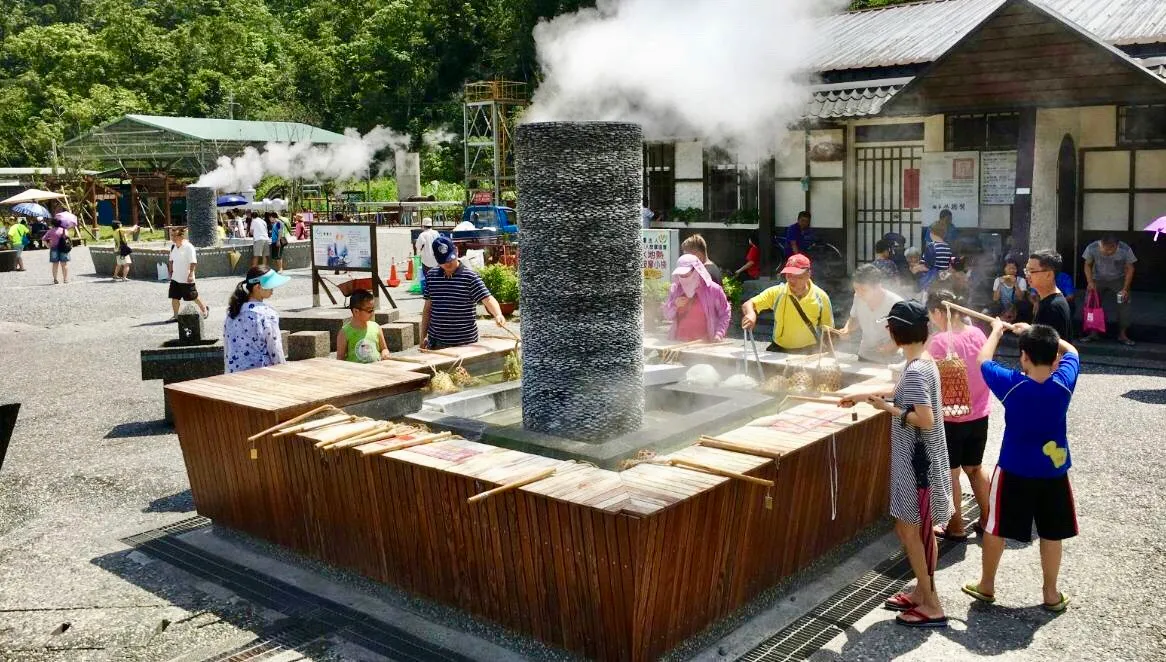 Erleben Sie das besondere Kocherlebnis im Qingshui Geothermal Park