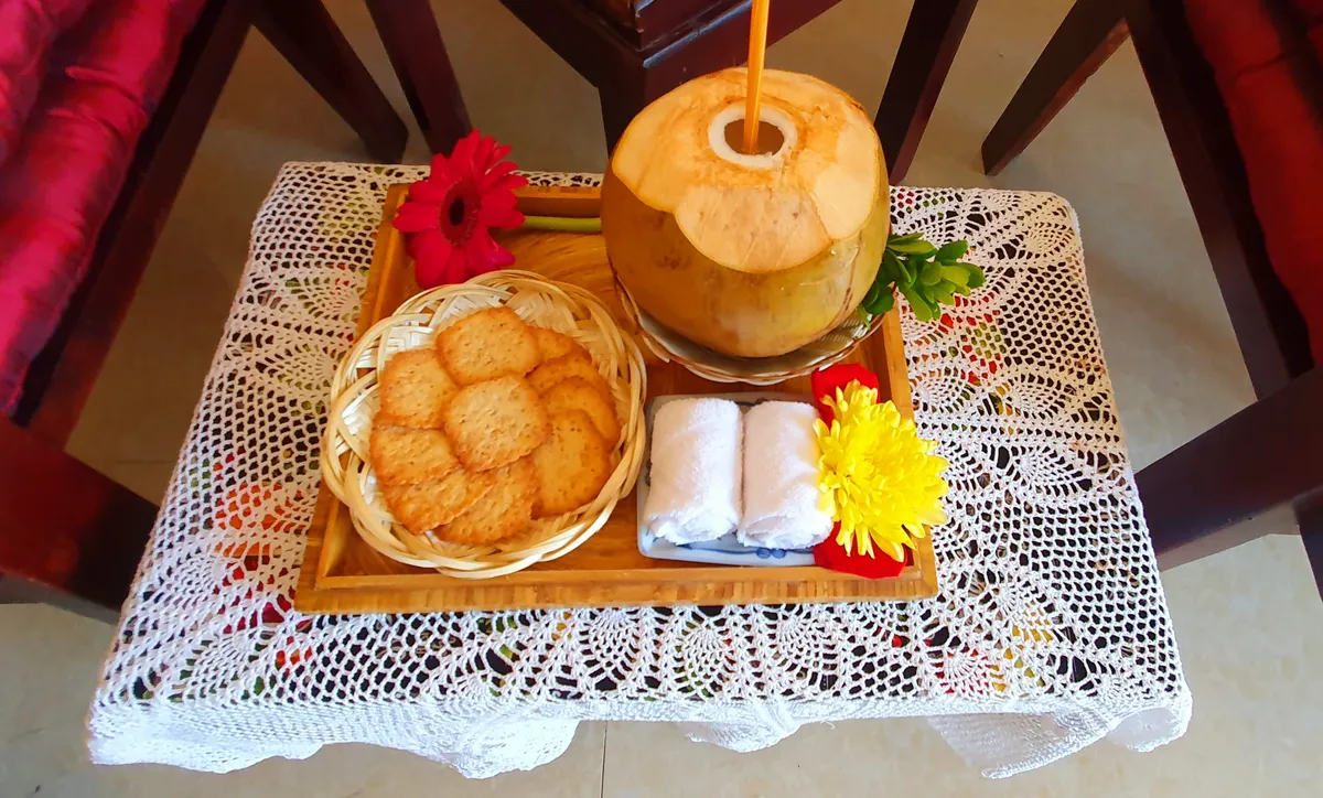 Desfrute de biscoitos e coco fresco antes de iniciar seus tratamentos