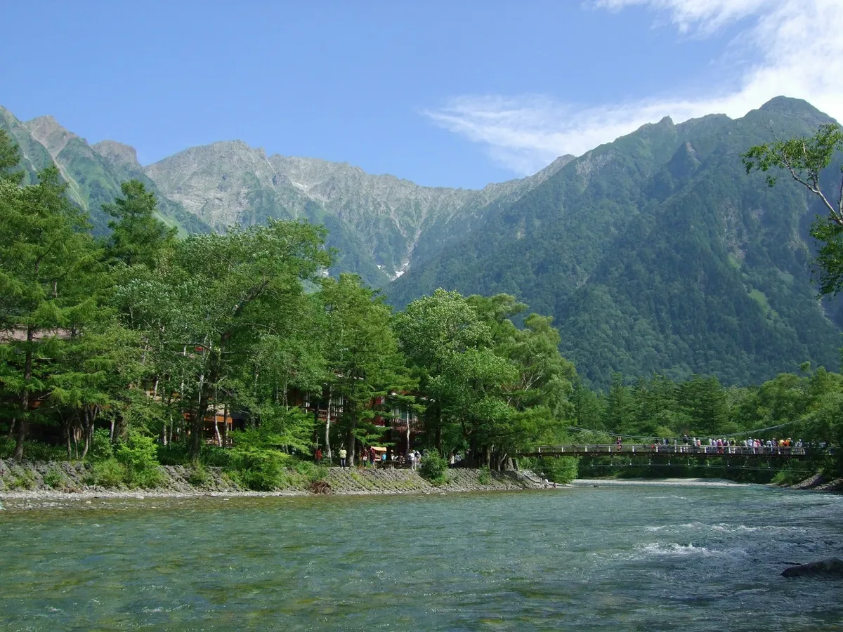 Die Japanischen Alpen erobern: Die ultimative Bewertung für den Okuhida-Bus und die Shinhotaka-Seilbahn