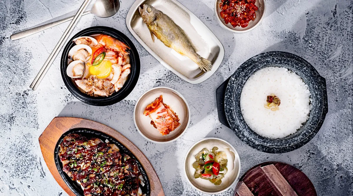 Thưởng thức bữa tiệc Hàn Quốc nguyên bản tại chi nhánh Tanjong Pagar Centre của SBCD Korean Tofu House