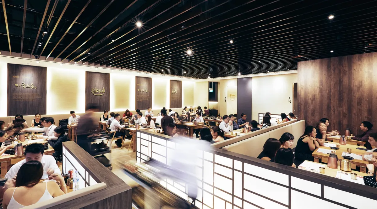 Chiêm ngưỡng vẻ ngoài hiện đại của chi nhánh nhà hàng Hàn Quốc tại Tanjong Pagar Centre