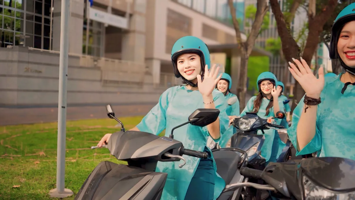 Ho Chi Minh City Scooter Food Tour: A Culinary Joyride You Can't Miss!