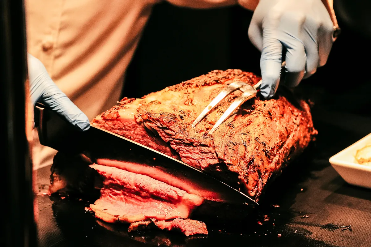 Unveiling Denwell Buffet: Taipei's Global Gastronomic Hotspot near Jiannan Road MRT