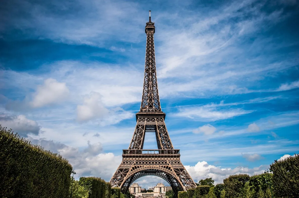 The Ultimate Paris Intro: Our Honest Review of the Bus and Boat Combo
