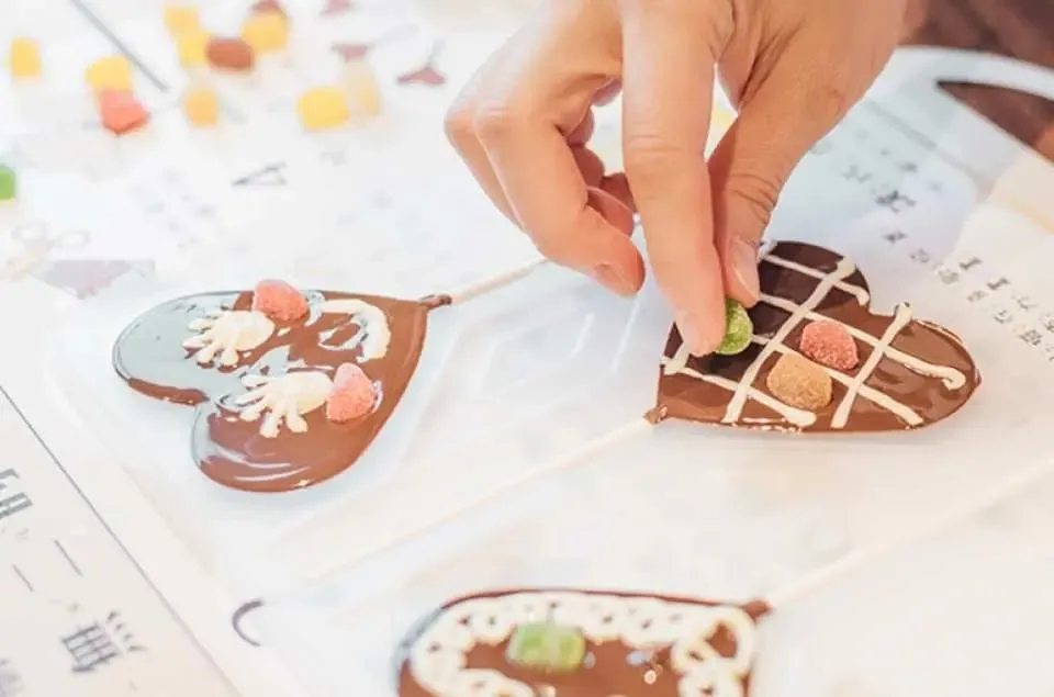 Aula de Chocolate DIY em Formato de Coração