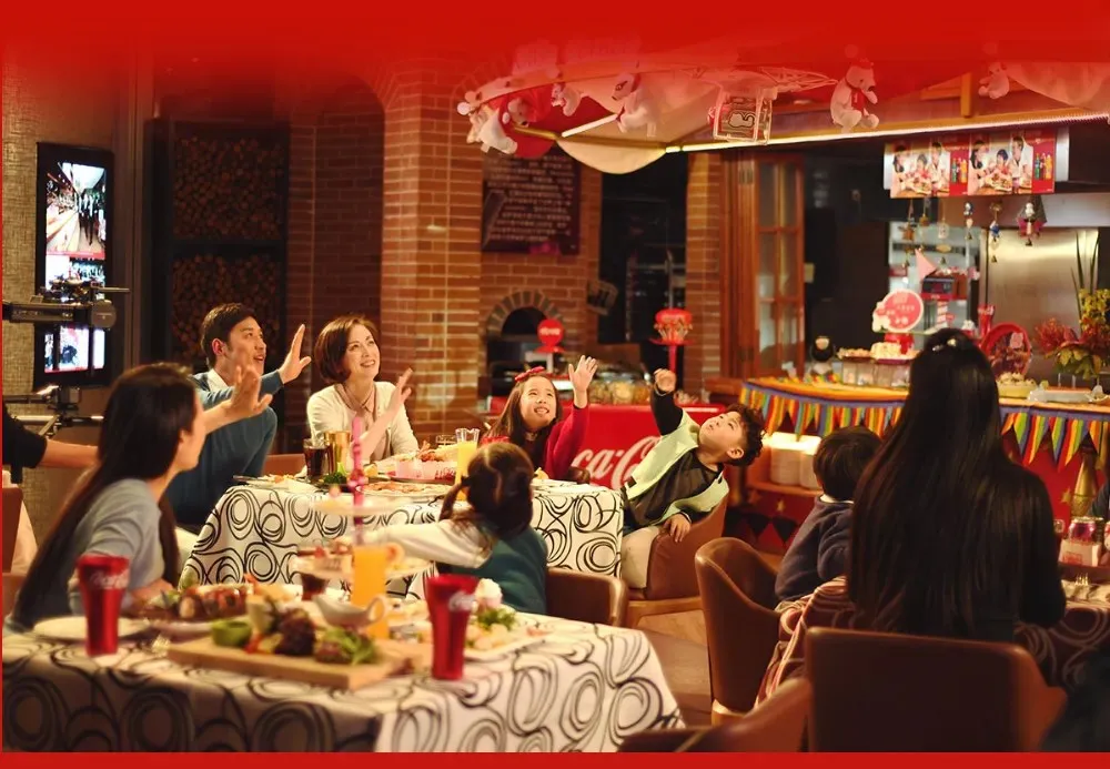 Como un nuevo concepto de restaurante temático interactivo O2O a gran escala en Shanghái, cuenta con múltiples experiencias interactivas, brindándote una experiencia novedosa tan genial como la cola