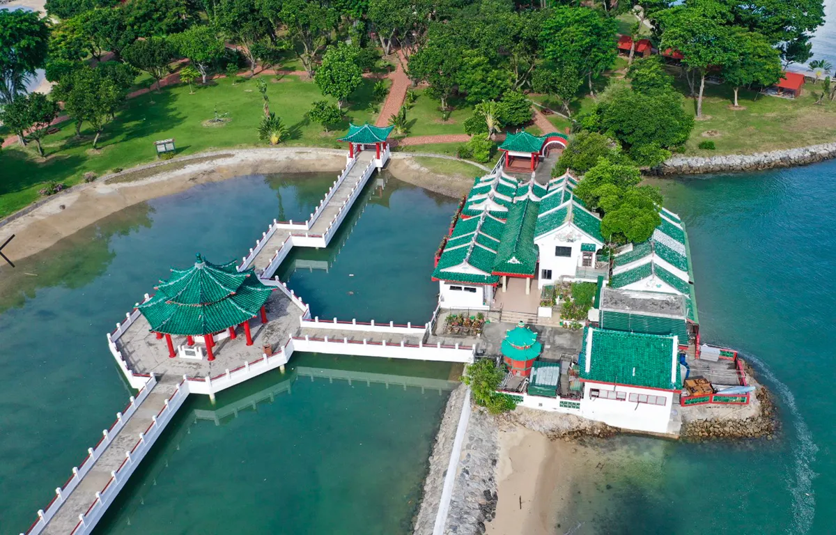 Lên đảo Kusu và tìm hiểu về những truyền thuyết.