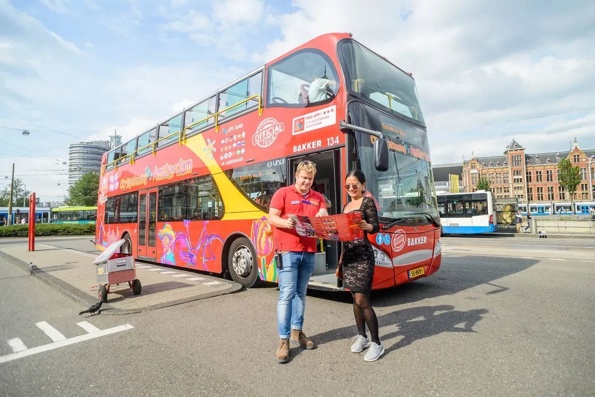 Amsterdam zu Ihren Bedingungen: Ein praktischer Leitfaden zum City Sightseeing Bus- und Bootspass