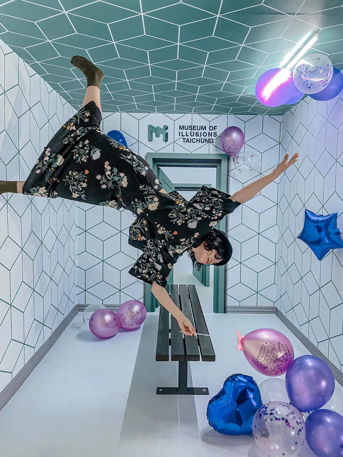 Get creative and capture cool, unique photos with your friends to create lasting memories.