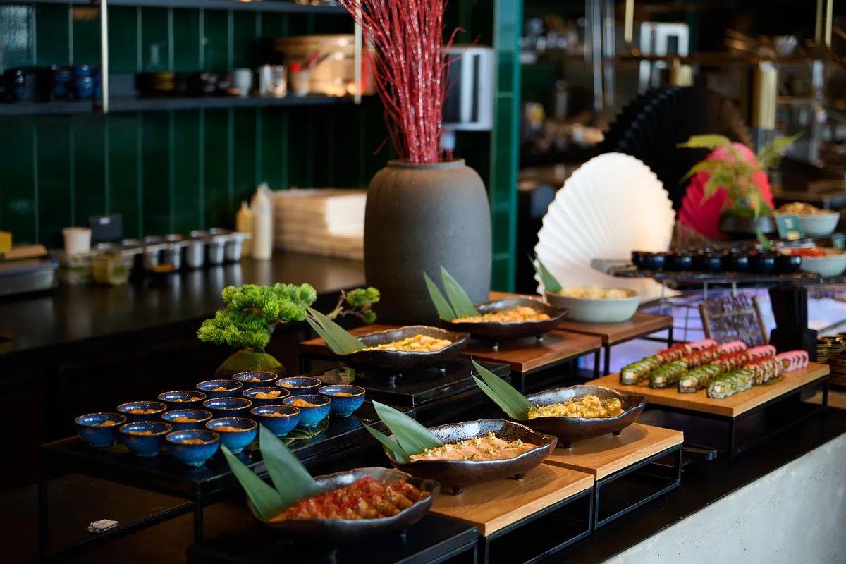 Буфет EAST Hong Kong | FEAST (Food by EAST) | Бранч-буфет, Полуобеденный буфет