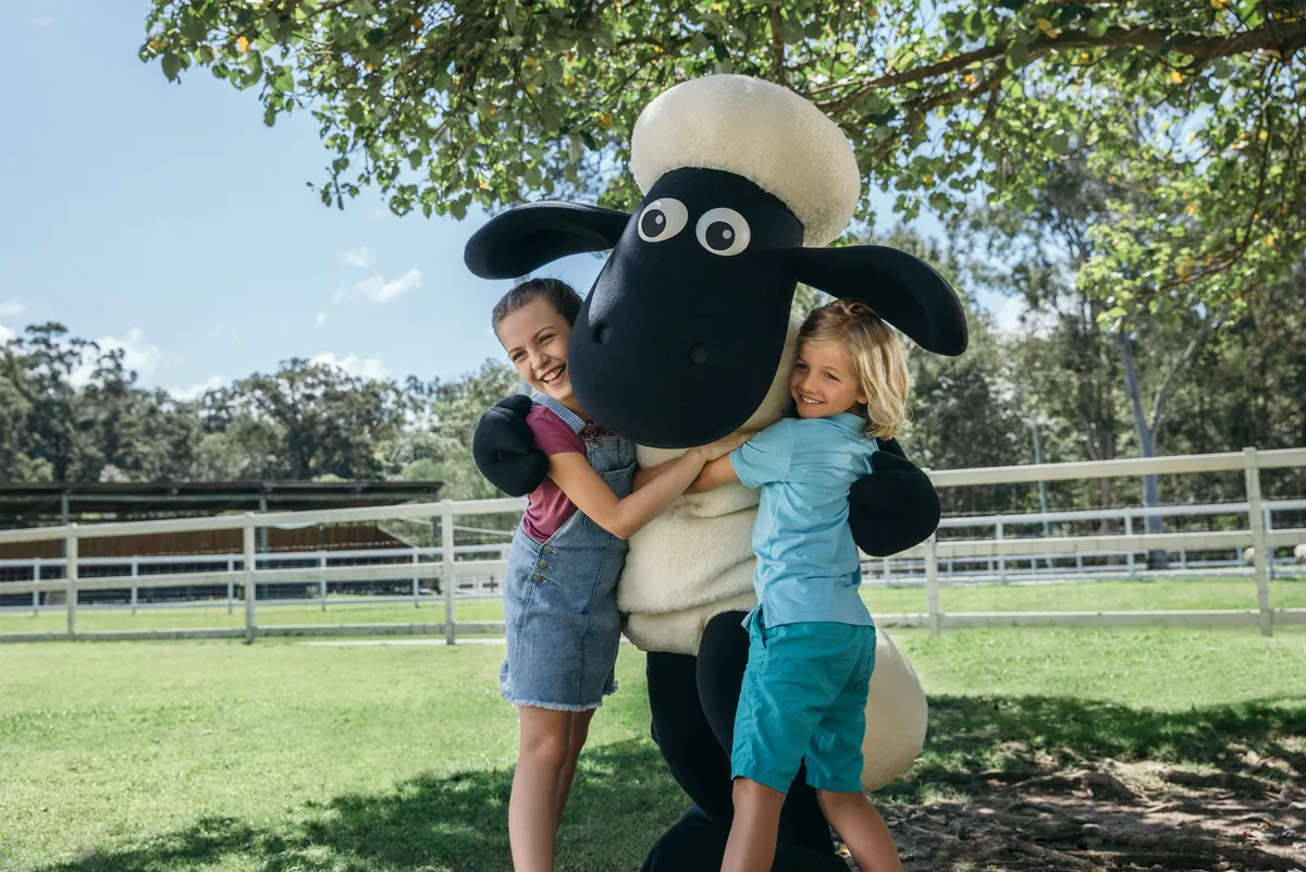 Conheça seus animais de fazenda favoritos de perto nesta experiência interativa e divertida