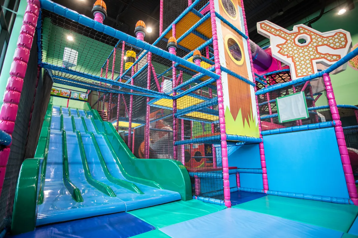 T-Play es un parque infantil con una temática de influencia Peranakan