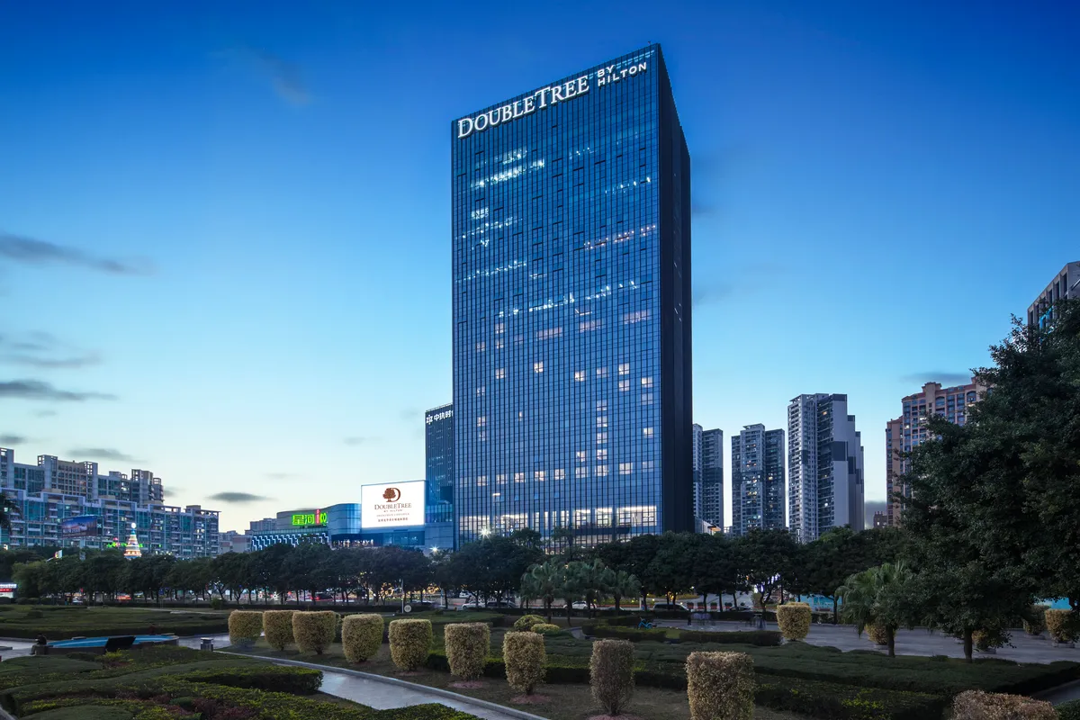 Die ultimative urbane Flucht: Warum das DoubleTree by Hilton Shenzhen Longhua Ihr perfekter Wochenendausflug ist