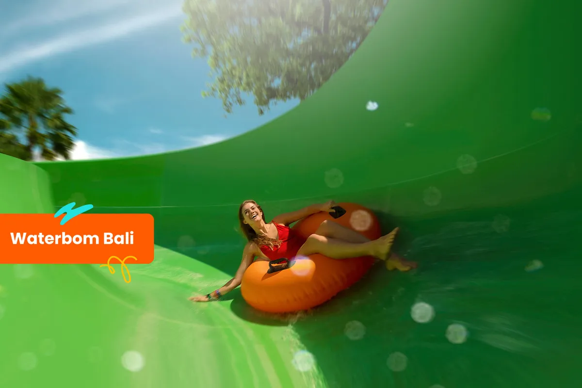 Посетите Waterbom Bali, известный своими первоклассными удобствами, и любители острых ощущений будут в восторге от The Constrictor, водной горки длиной 250 м, названной самой длинной в мире!