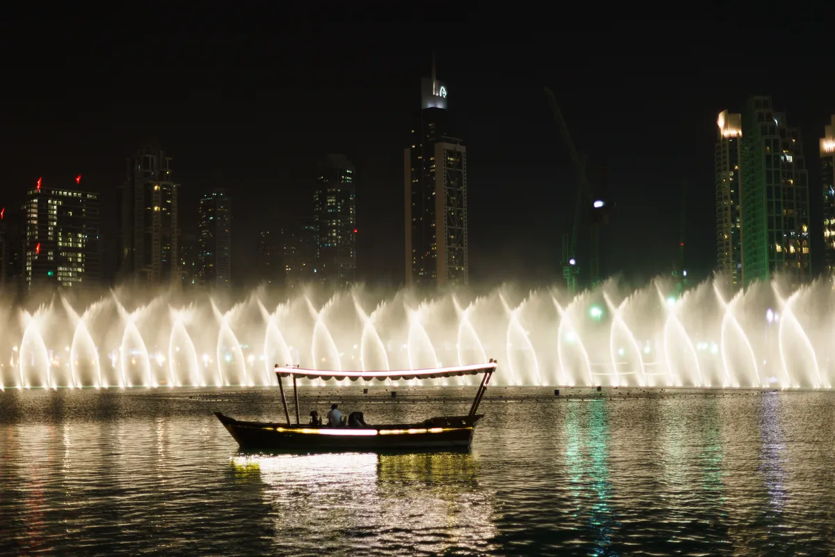 Dubai Fountain Spectacle: Our Ultimate Review of the Lake Ride & Boardwalk!