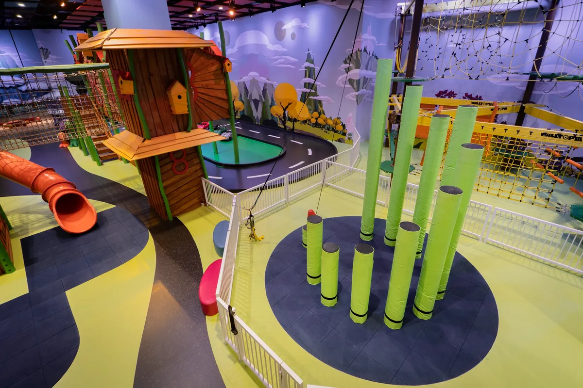 BAMBOO STEPS: Use your balancing skills to jump on 12 poles at different heights, until you reach the goal – four meters high! COME ON! (Sessions to be reserved on the day); Height Requirement: ≥1.2M