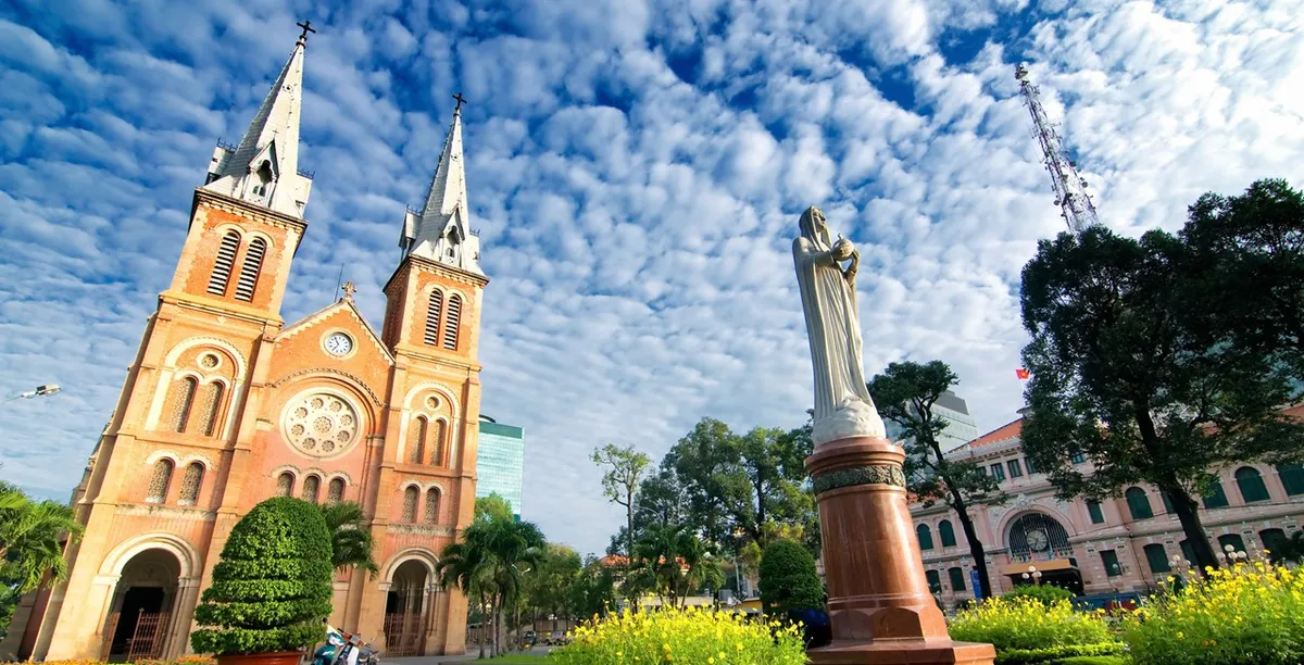 Ho Chi Minh City & Cu Chi Tunnels: An Unforgettable Family History Adventure!