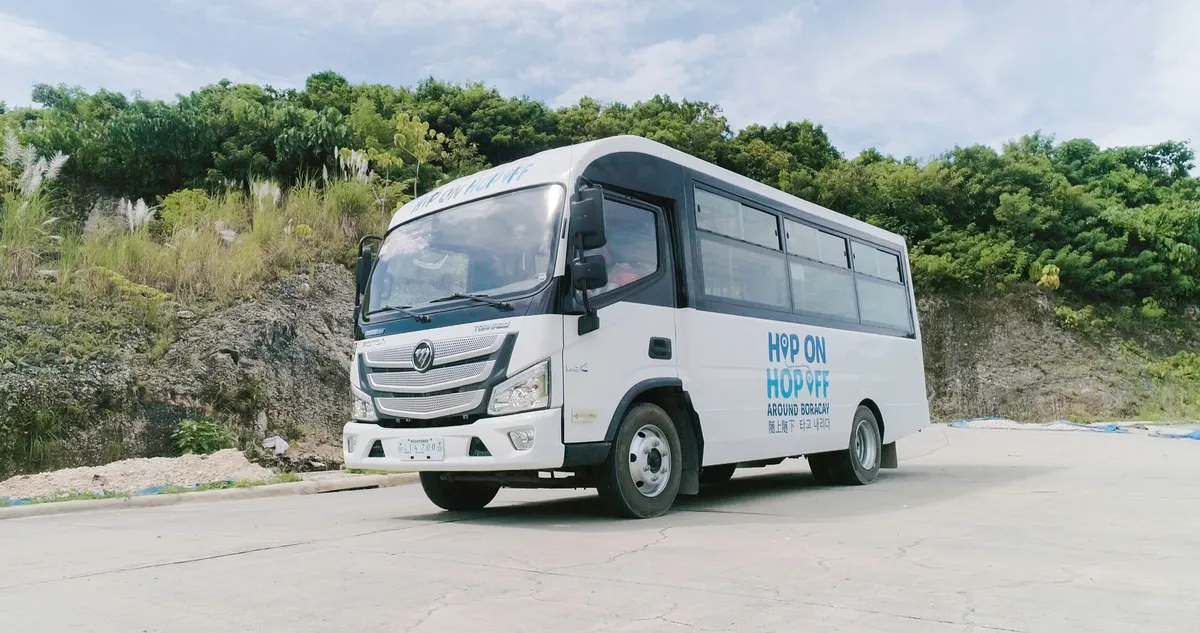 Hop-on-Hop-off-Shuttletransfer innerhalb der Insel