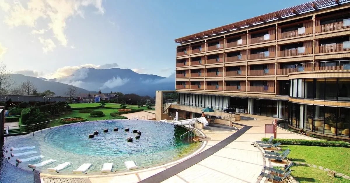 Mergulhe no Paraíso: Por que o Yangmingshan Tien Lai Resort é o Refúgio de Montanha Definitivo de Taipei