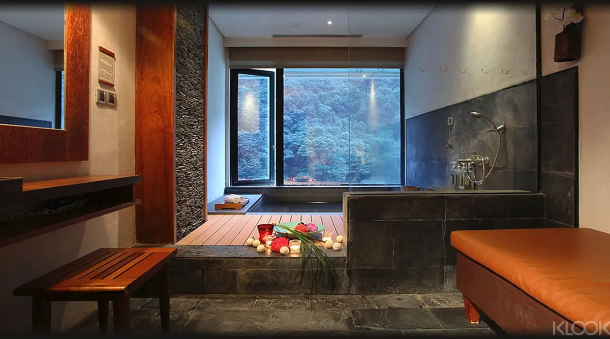 bathhouse 