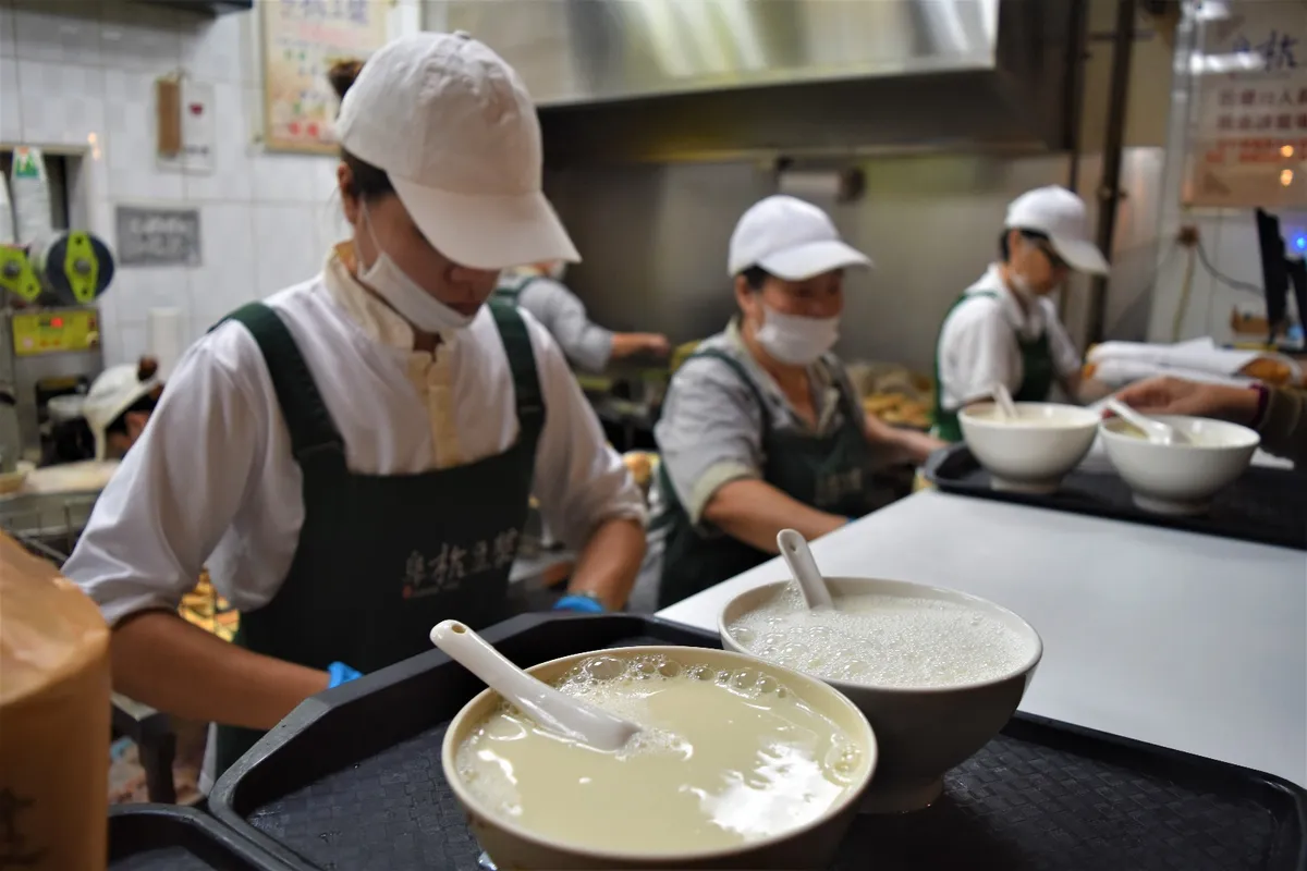 Fuhang Soy Milk Delivery: Is Skipping the Taipei Queue Worth Every Penny?