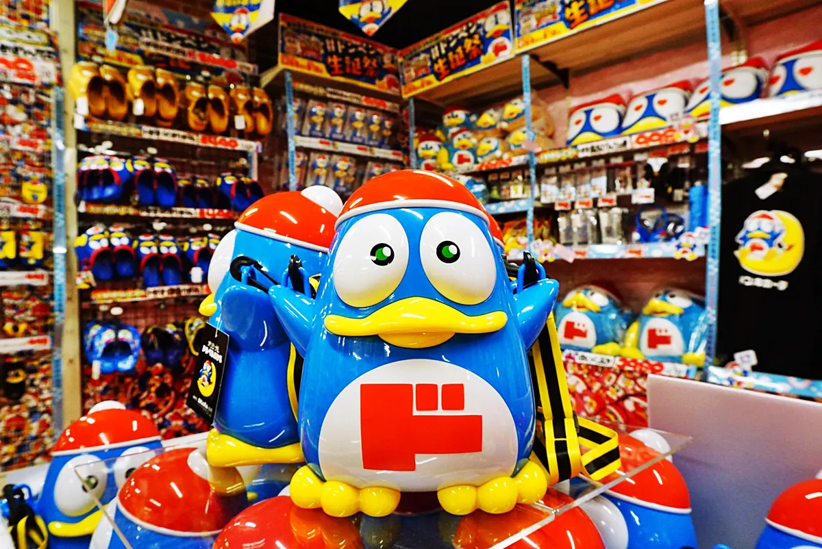 Самый безумный шопинг в Токио: Открываем скидки Don Quijote!