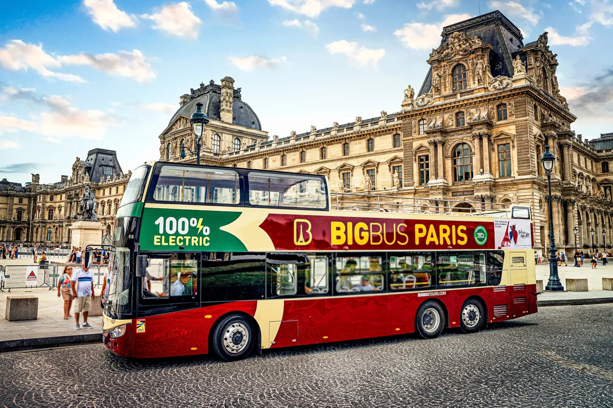 Dominando París con niños: Nuestra experiencia honesta con Big Bus Hop-On Hop-Off