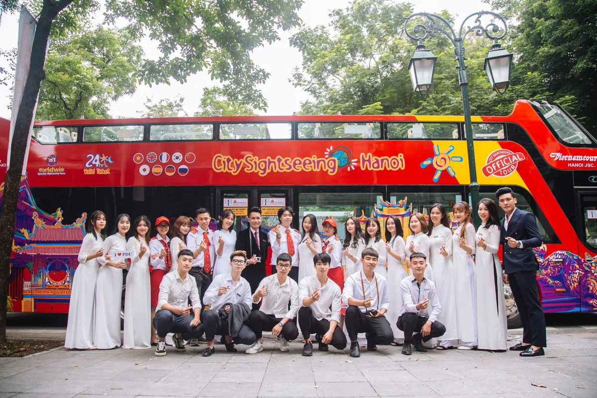 If you want to capture memorable moments with your friends in Vietnam's capital, the hop-on-hop-off bus is certainly a creative way to make it happen.
