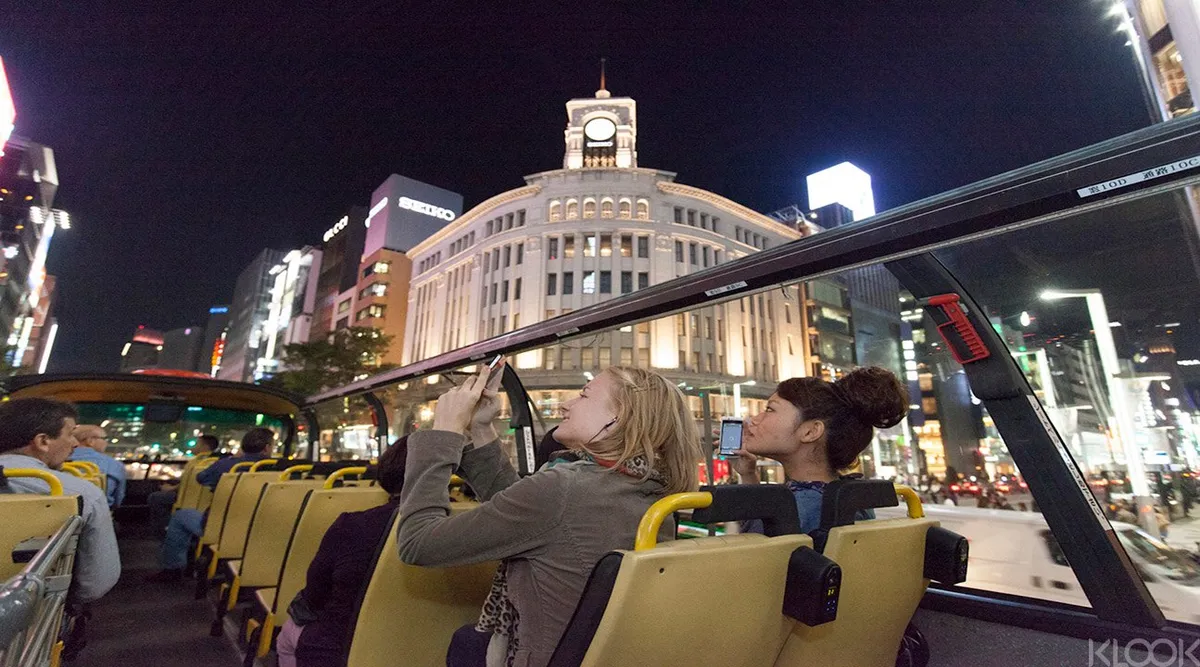 Hop on and off at a number of Tokyo's most popular destinations