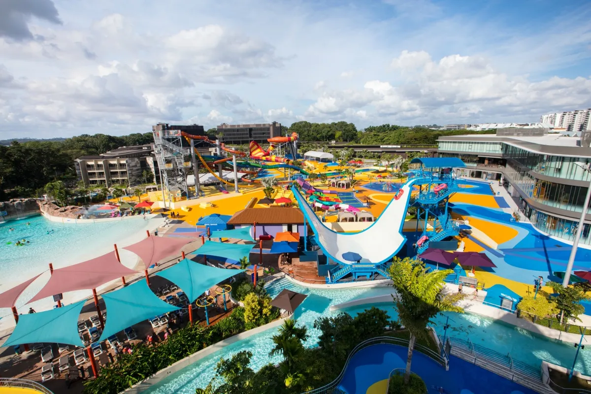 Đừng bỏ qua bất kỳ ngóc ngách nào của công viên nước lớn nhất Singapore!